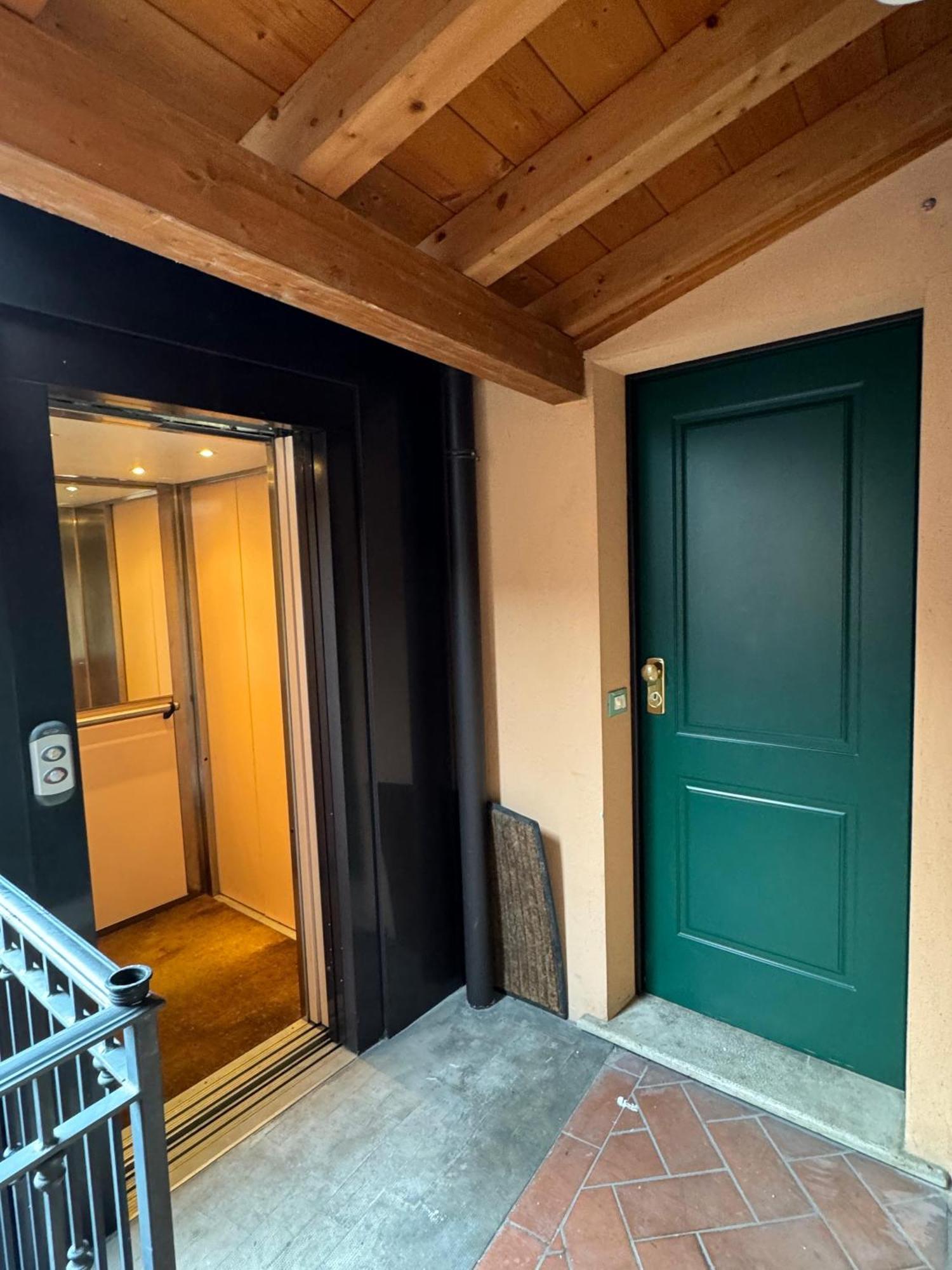 Splendid Apartment Desenzano del Garda Exterior foto